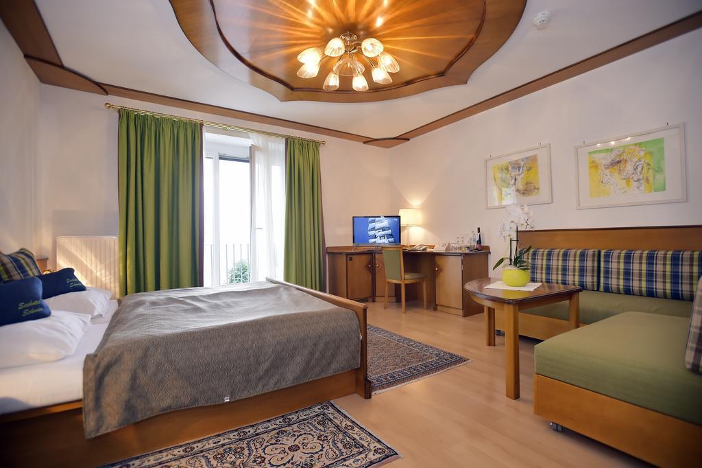 Seehotel Schwan Gmunden Buitenkant foto