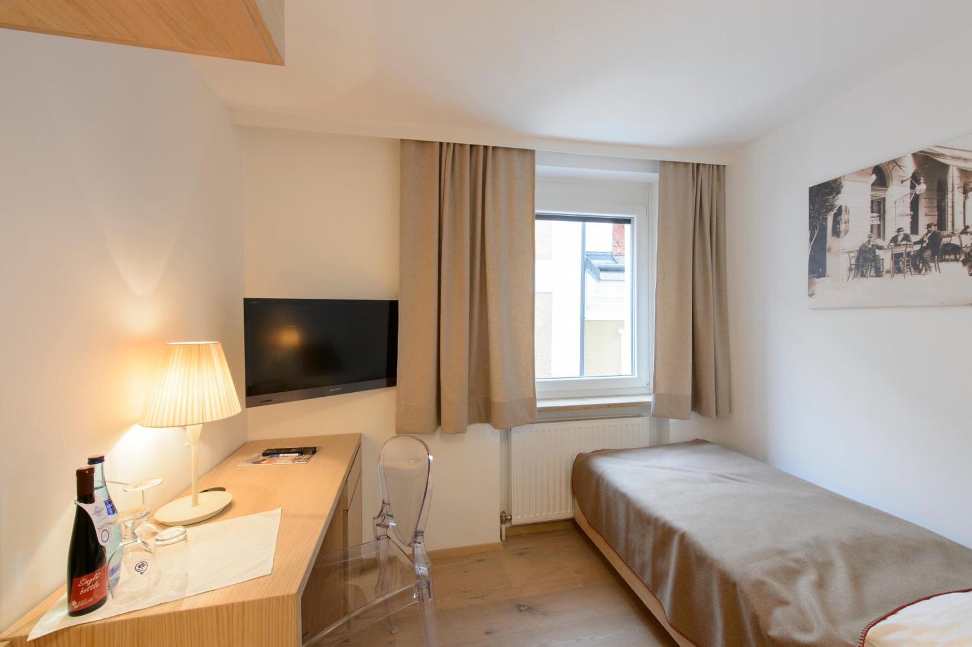 Seehotel Schwan Gmunden Buitenkant foto